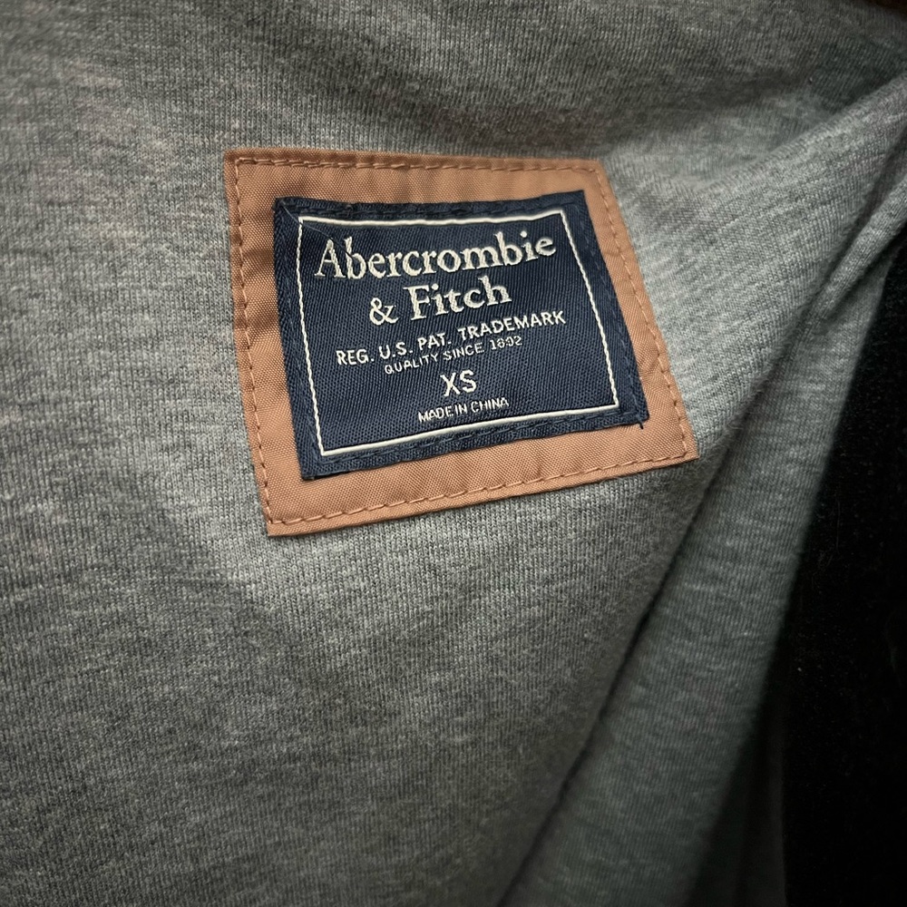 Abercrombie & Fitch Brown Puffer Jacket - Picture 3 of 3